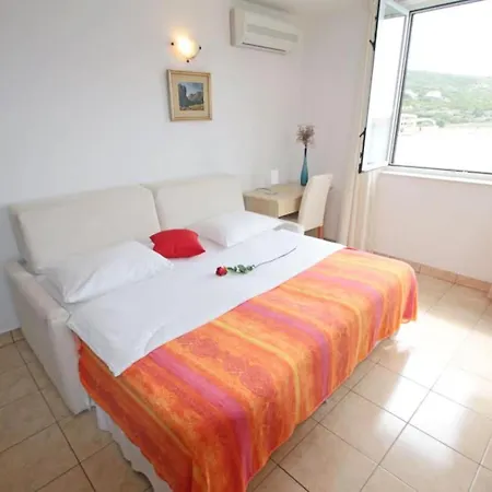 Beachfront Tamarix Appartamento Posedarje