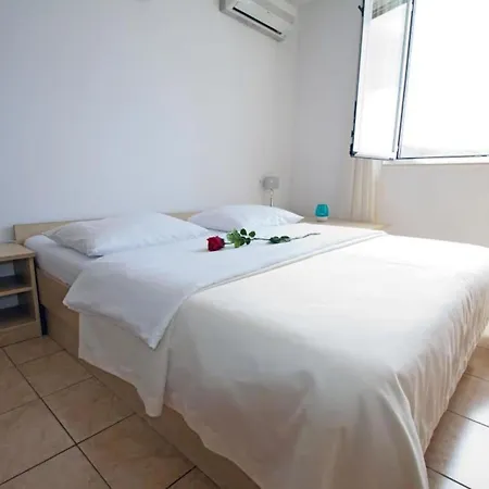 Beachfront Tamarix Apartamento *